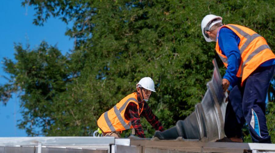 Professional new roof installation services in Arab, AL